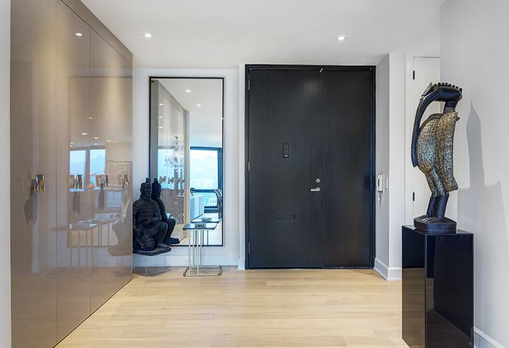Contemporary and Relaxed — photo 1